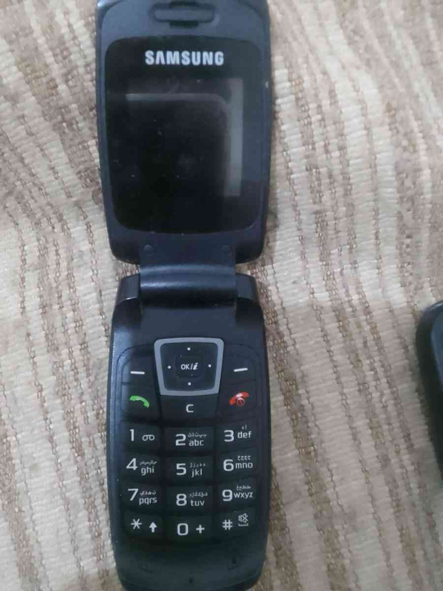 تصویر 1 — ۳ عدد گوشی ساده اصلی